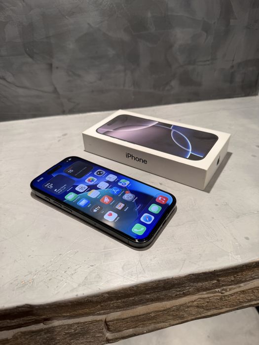 КАТО ЧИСТО НОВ Iphone 16 Pro, 100% батерия