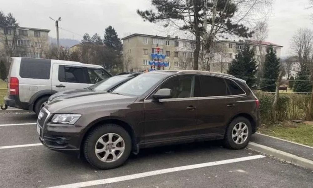 Audi Q5 AUDI Q5, 2012, 200.500 km la bord, înmatriculată în România de 2 ani,a