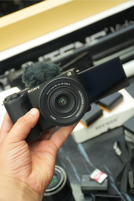 Sony ZV-E10 II 16-50mm OSS II toʻliq professional komplekt | Iphone