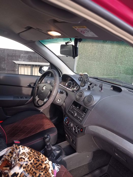 Нексия3  красный