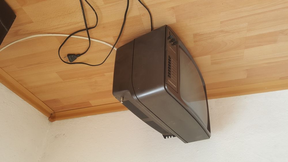 Телевизор Grundig 14"