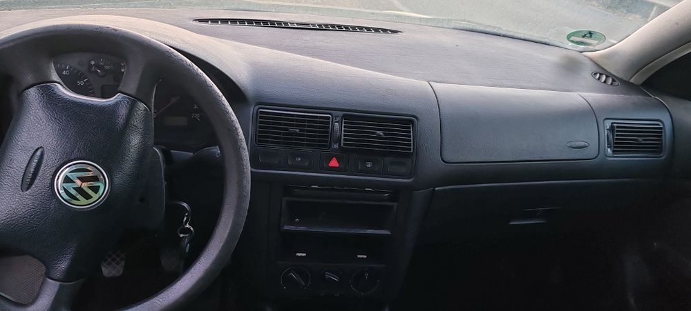 Volkswagen Golf 2000 benzină, 754 € — imagine 4