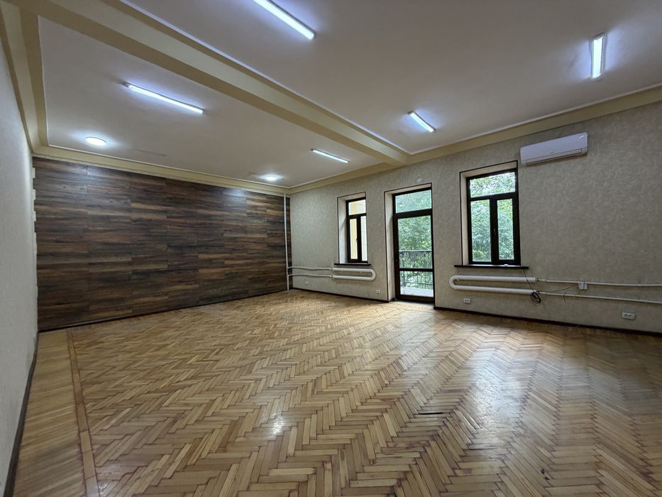 1 линия Шота Руставели парк Бобура 50м2