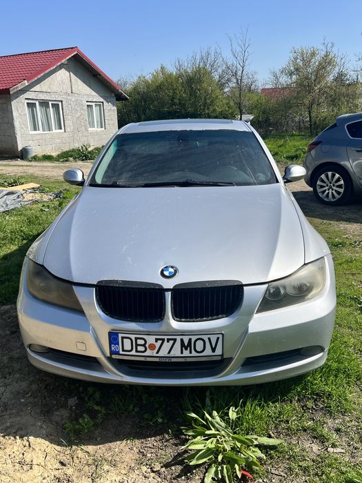 Vand bmw e 90 pentru dezmembrare