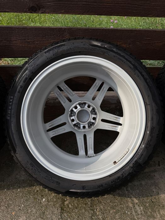 Jante aliaj cu anvelope Pirelli in 2-ua latimi