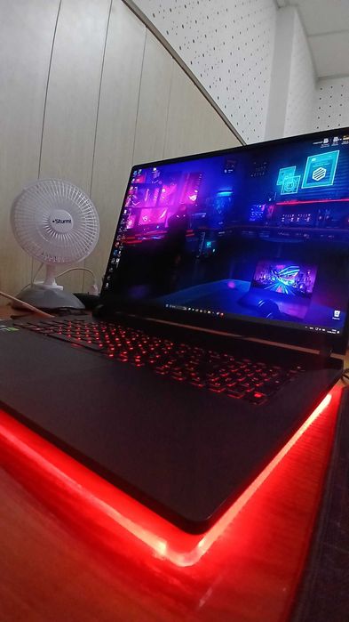 Asus ROG Strix SCAR 18 | Intel Core Ultra 9-275HX | RTX 5080 16GB