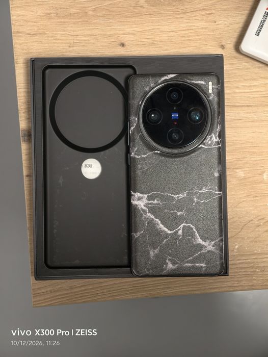 Продавам Vivo x100 pro 512gb