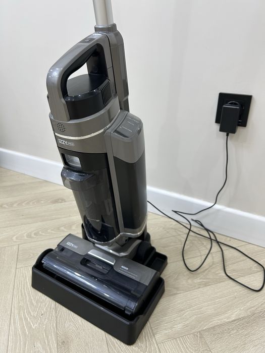 Melia Izzy Pro вертикальный мощный пылесос