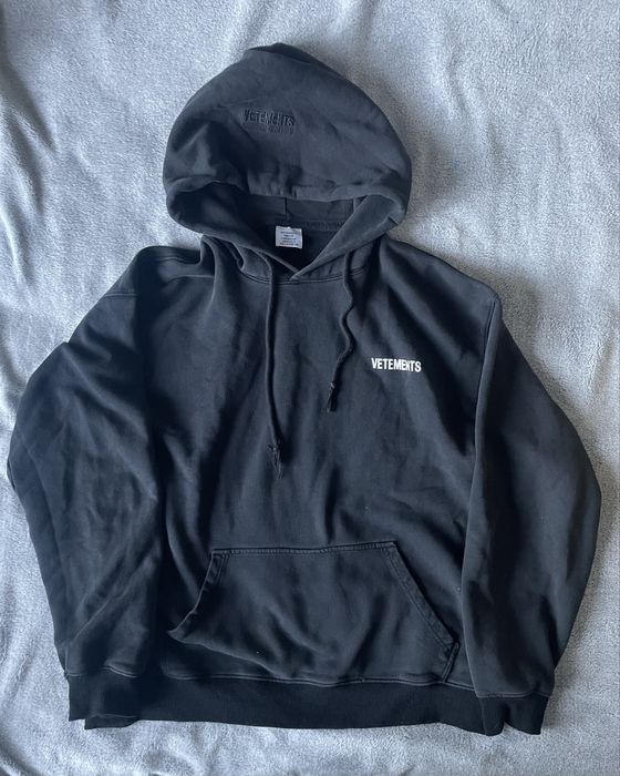 VETEMENTS черен суичър