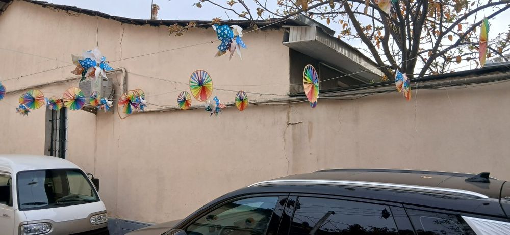 Yunsobotda  uy sotiladi 1.5 sotix