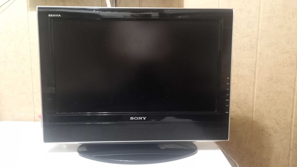 продам жк LCD телевизор 27"