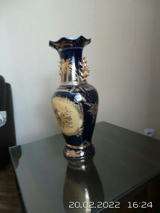 Продаются Вазы б/у