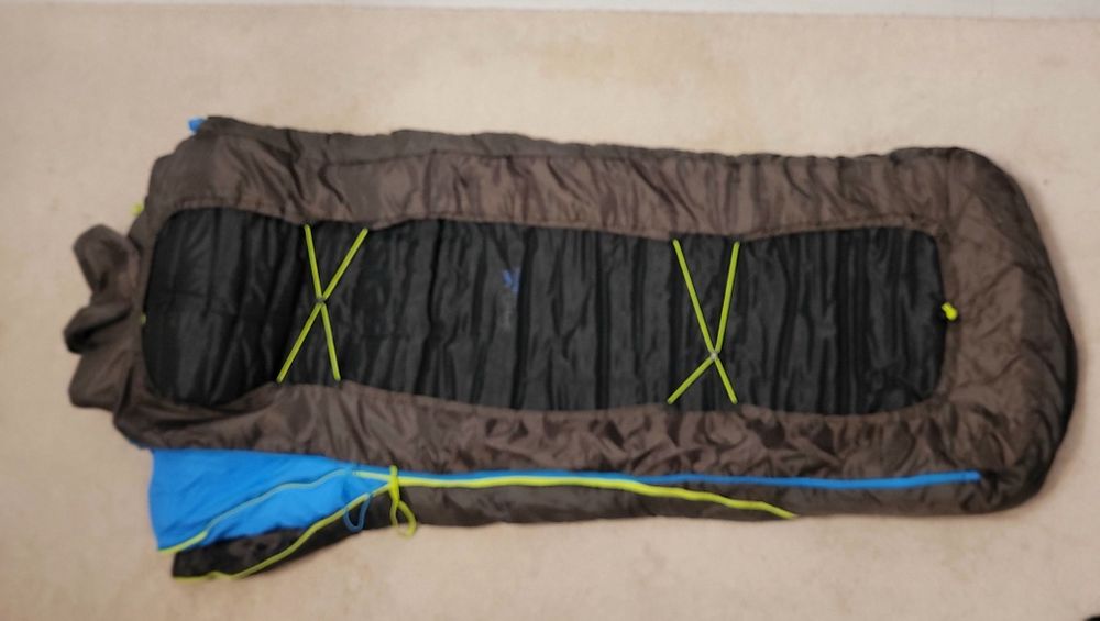 Sac de dormit Decathlon Quechua Rando Thermo (cu saltea integrată)