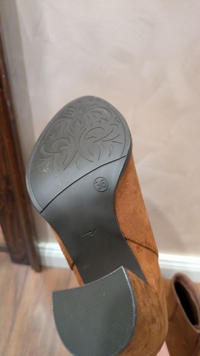 Botine piele întoarsă, mărimea 36