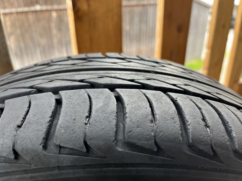 Set de 4 jenti cu cauciucuri