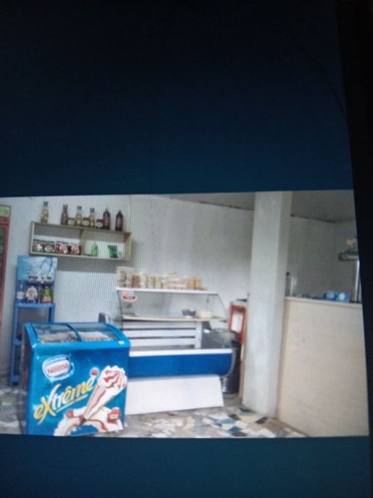 Продам магазин,  у проезжей части.