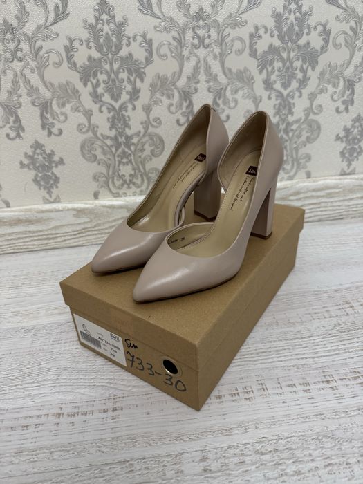 Элегантные туфли на каблуке