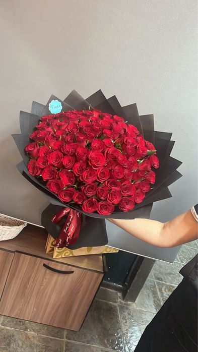 81 штук роза сатылады
