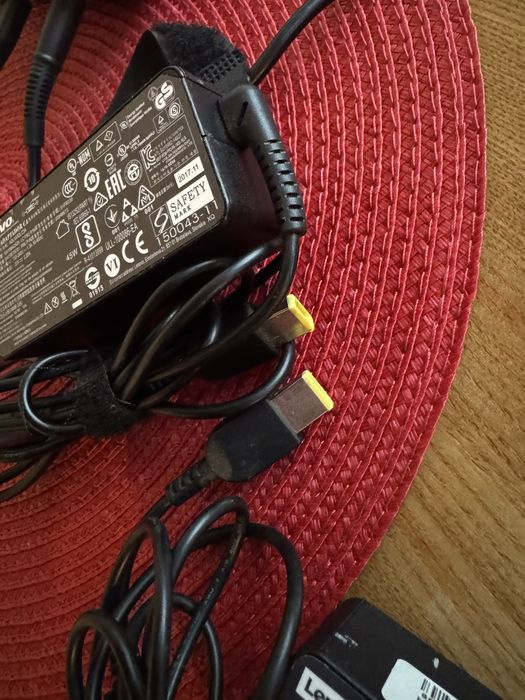 Incarcator laptop Lenovo 20v-45w 50-60 Hz
