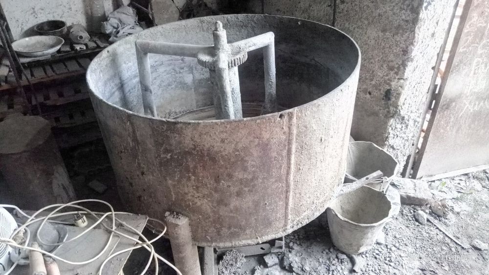Beton meshalka va vibra stol sotiladi. Rabochiy 100 m2 oshiq qoliblar: 18 000 000 so’m
