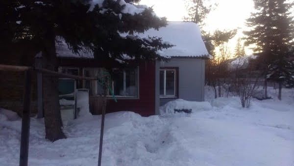 Продаётся дача. Зимняя.