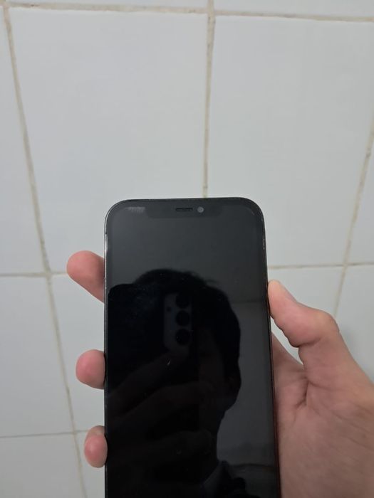 Iphone 12 pro.        .