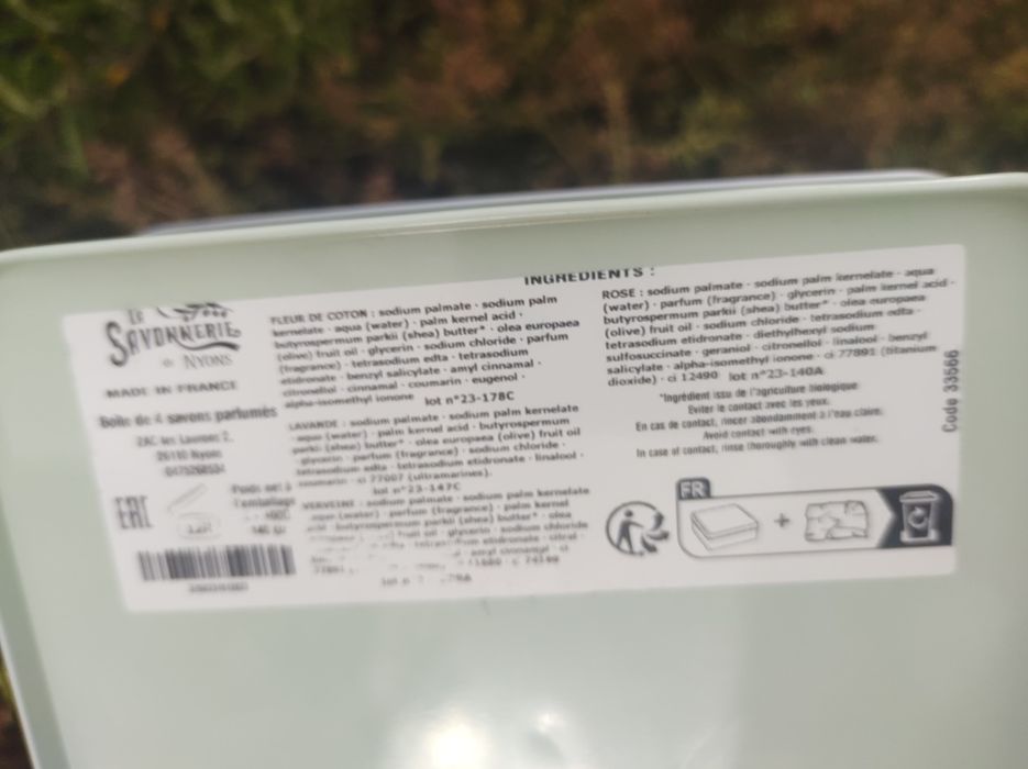 Cutie metalica Sapun artizanal 4 bucati La savonnerie de Nyon Cadou Pisici