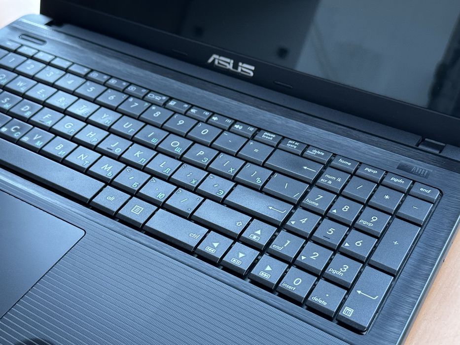 Ноутбук Asus X55