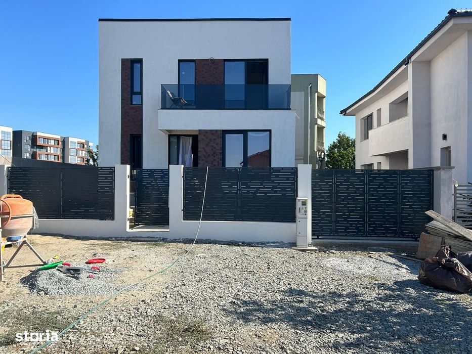 Casa de vanzare zona Carrefour