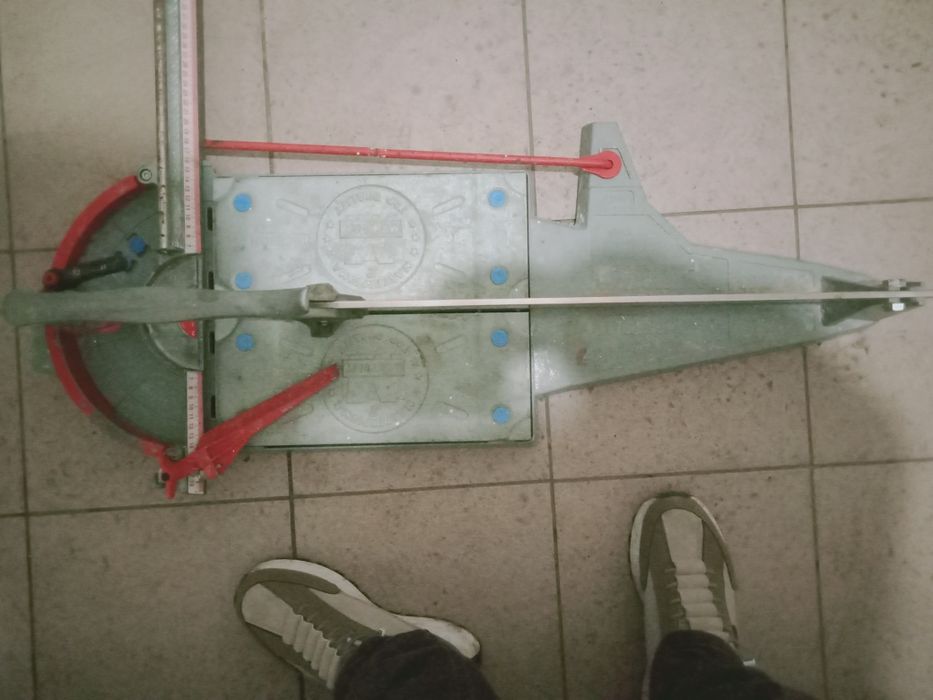 Продам плиткорез