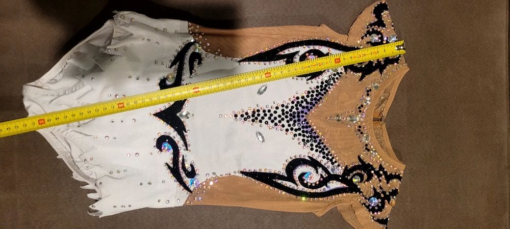 Costum gimnastica ritmica