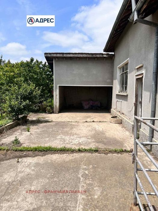 Склад в Плевен, област-с.Брест площ 827 цена 70000