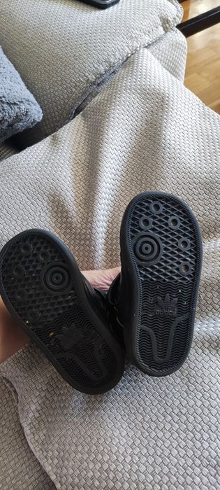 Маратонки адидас