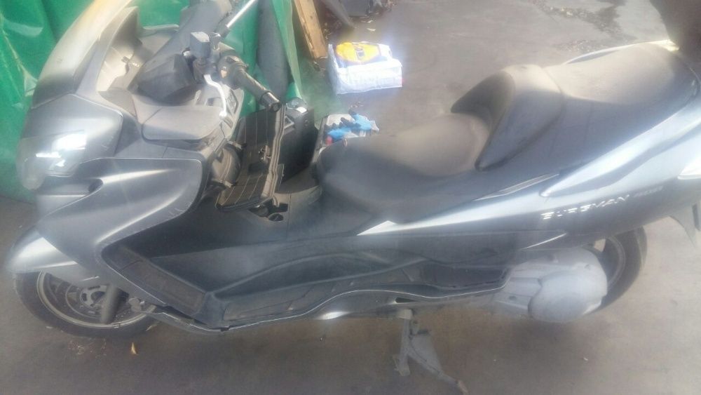 Suzuki Burgman-400 i-2010г.-На части