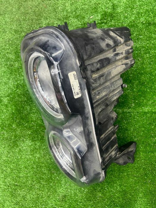 Фара Dodge Challenger