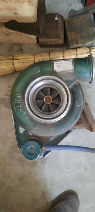 Продаётся турбина на газовый Howo двигатель вичай 618 .