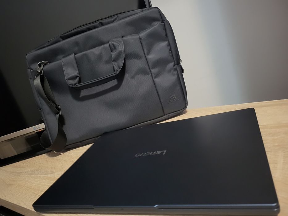 Laptop LENOVO IdeaPad Slim 3 AMD Ryzen 16GB, SSD 512GB, AMD Radeon 780