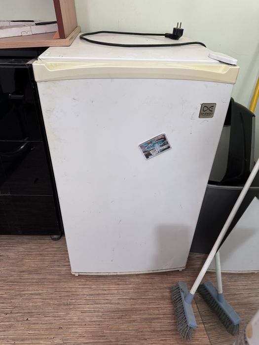 Продам мини холодильник