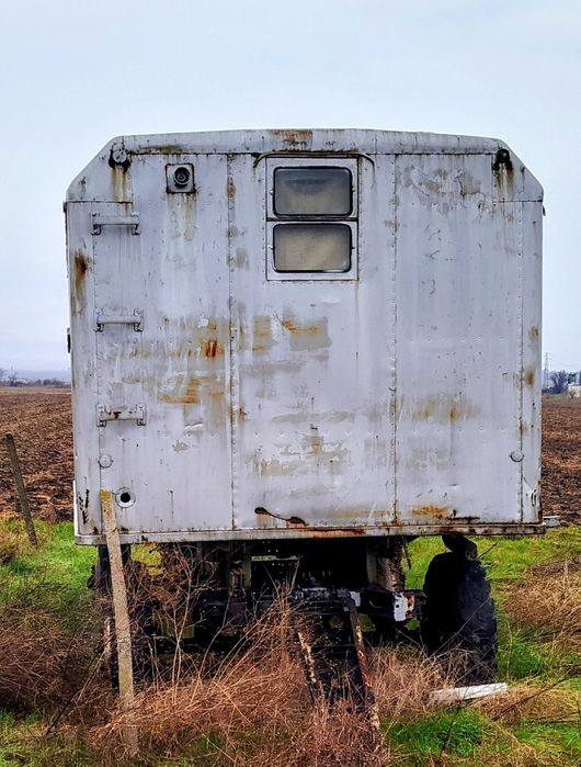 Фургон на колела