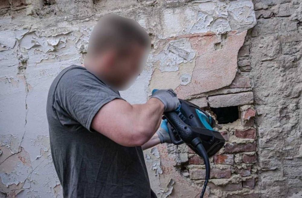 Demolări  decopertari gresie faianță transport moloz