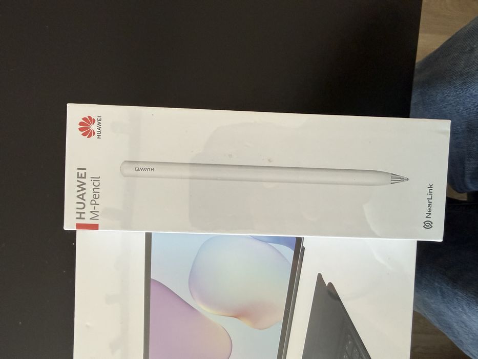 Tableta Huawei Matepad 11.5 cu tastatura si creion tactil sigilate