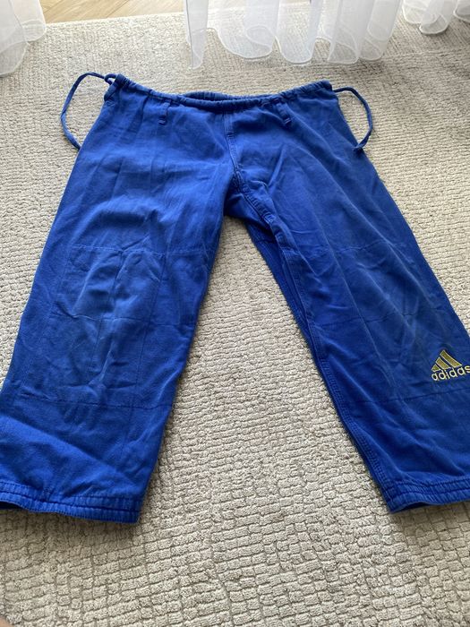 Кимоно Adidas в хорошем состояние