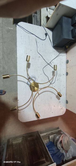 Продам люстру не дорого