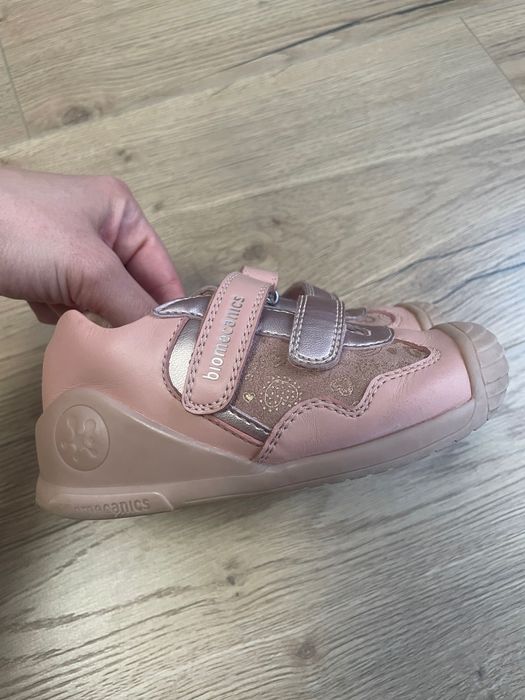 Обувки за момиче Biomecanics - 25 номер, 20€