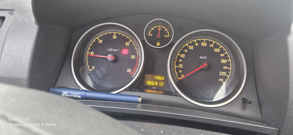 Opel zafira B  1.9 .diesel 150cp faruri bixenon