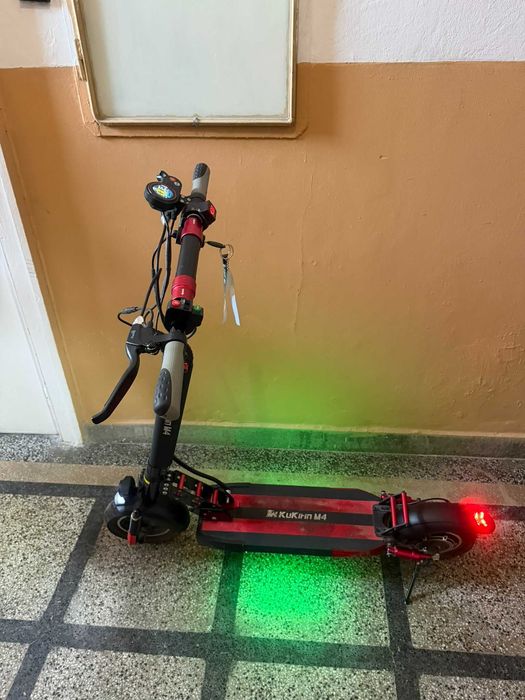 Електрическа тротинетка Kugoo Kukirin M4