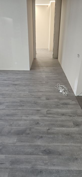 Укладка ламината, линолеум.