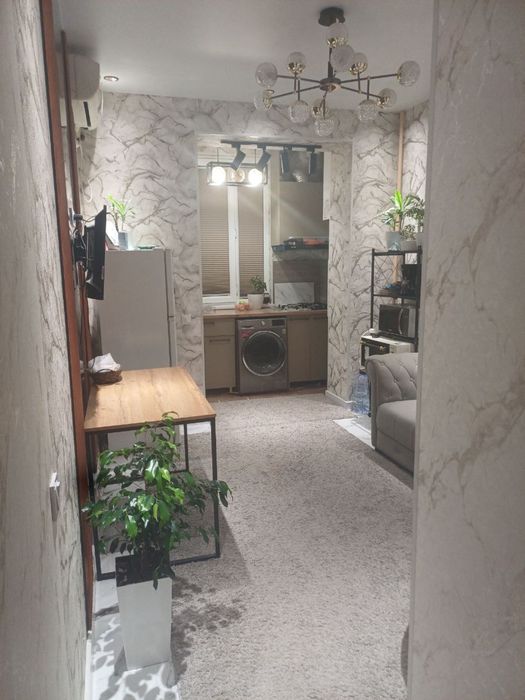 2/2/8 продается  иззат СВОЯ! !