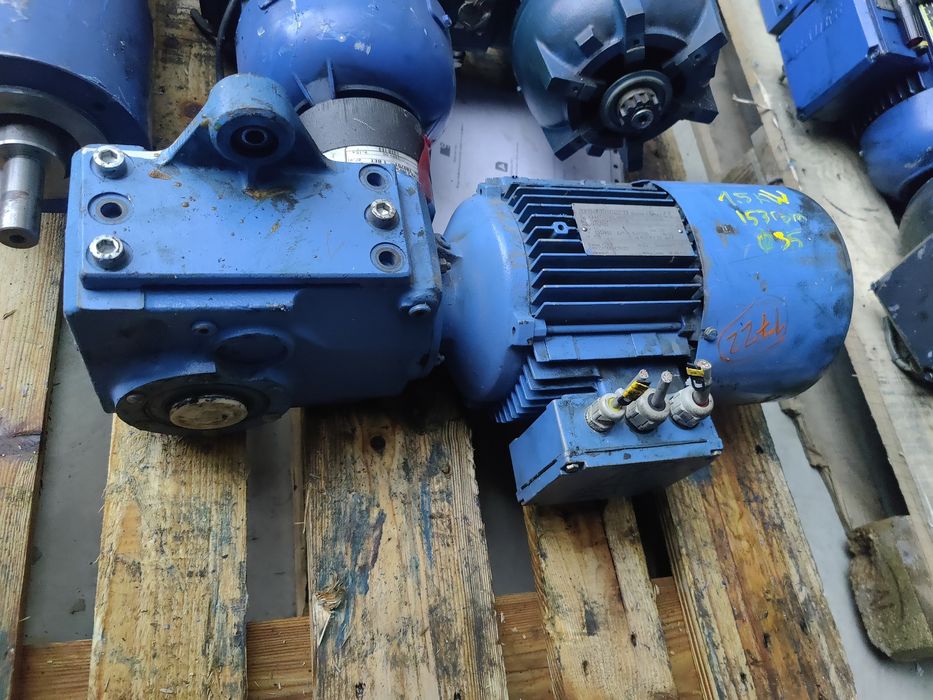 Motor electric trifazat cu reductor, 1.5kW, 153rpm, 380V