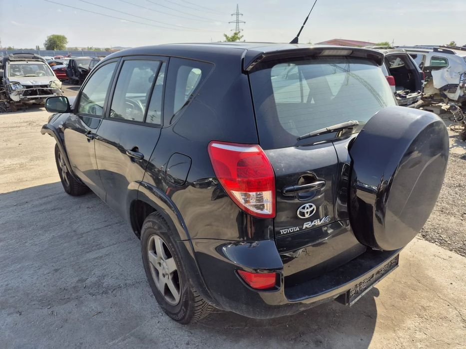 Dezmembram Toyota Rav4  4x4, an 2008, 2.2 Diesel 130KW